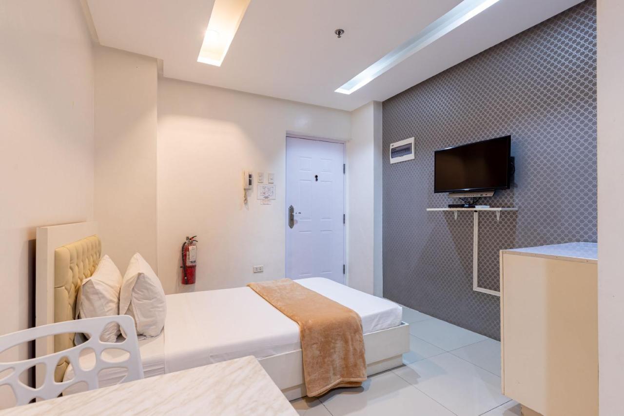 Baymont Suites & Residences Paranaque City Exterior photo